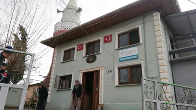 Tarihi camide yangın çıktı