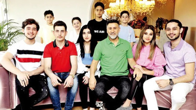 İzzet Yıldızhan'ın doğum günü dileği şaşırttı. 9 çocuğuyla 60. yaşını kutladı