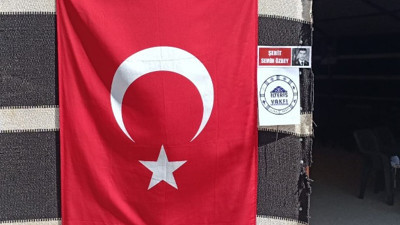 İlteriş Vakfı Türk çadırlarında depremzede vatandaşlara moral veriyor