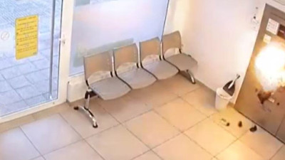 Çamaşır makinesi bomba gibi patladı