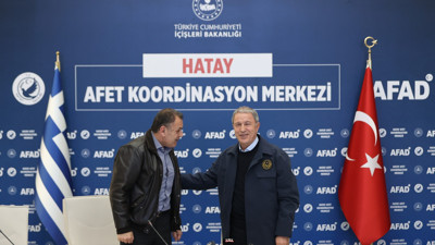 Yunan Bakan ile görüşen Akar'dan açıklama. Bizim sorunlarımız da dostluğumuz da çok boyutlu