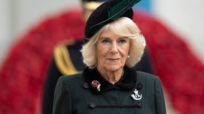 Saray ilk kez Camilla'ya "Kraliçe" dedi