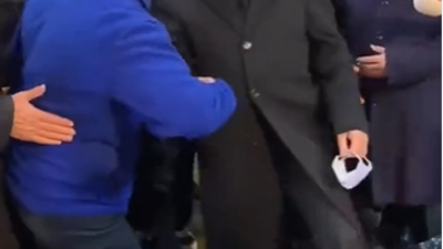 Kılıçdaroğlu'nun esnafın ısrarına rağmen monta basmadığı görüntüler gündem oldu