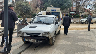 ‘İkiz plaka’ kullanan sürücüye 20 bin lira ceza