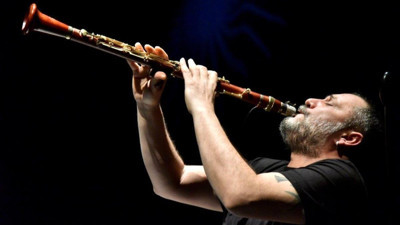 Ünlü klarnetçi Hüsnü Şenlendirici kansere yakalandı. Sevenlerini üzdü