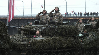 Letonya'da zorunlu askerlik geri getirildi