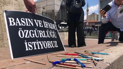 Meclis'in son gününde AKP'nin 'basın özgürlüğü' karnesi sıralandı