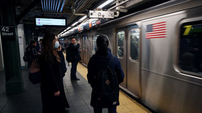 Metroda evsizlere klasik müzik önlemi