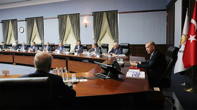 AKP’nin zirvesinde kavga. İki ağır top karşı karşıya geldi