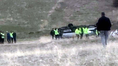 Cenaze aracı şarampole devrildi: 2 ölü, 3 yaralı