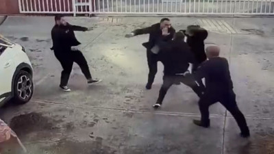 Otizmli çocuğun sesinden rahatsız oldu. Anne ve babasına saldırdı