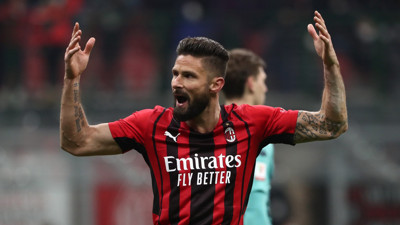 Giroud bir sezon daha Milan'da