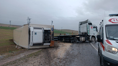 Bitlis'te tır şarampole yuvarlandı: 1 yaralı