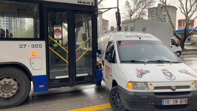 EGO şoförü, kendisine saldırmak isteyen sürücünün aracını metrelerce sürükledi