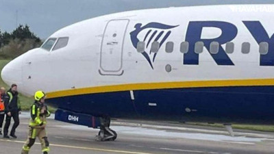 Dublin'e tehlikeli iniş. Uçağın lastiği patladı korku dolu dakikalar yaşandı