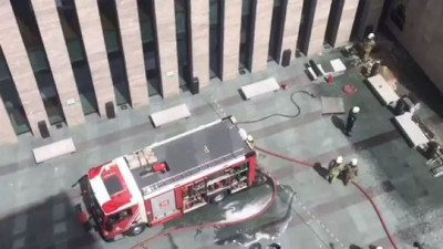 Flaş... Flaş... Taksim Atatürk Kültür Merkezi'nde yangın çıktı