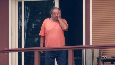 Ünlü oyuncu ilk kez görüntülendi. 2 senedir evinden çıkmıyordu