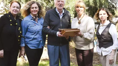 Göksel Arsoy bütün müzik arşivini TRT'ye bağışladı