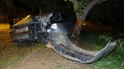 Hurdaya dönen araçtan sağ kurtuldu