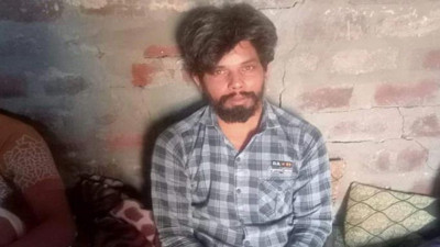 Koronadan öldüğü açıklanmıştı. İki yıl sonra evinin kapısını çaldı