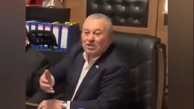 Cemal Enginyurt 'Kadını döveceksin' diyen tarikat hocasına kendi eşini örnek verdi