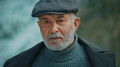 Usta oyuncu Ali Sürmeli gizemli sevgilisiyle el ele