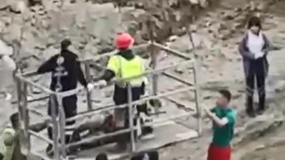 Metro inşaatında iş kazası. Demir işçiye saplandı