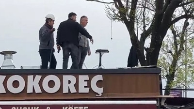 Üsküdar’da kafenin çatısına çıkıp silah çeken şahsa gözaltı