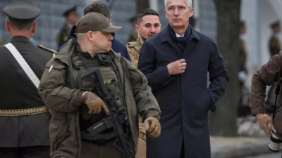 NATO Genel Sekreteri'nden Ukrayna'ya sürpriz ziyaret