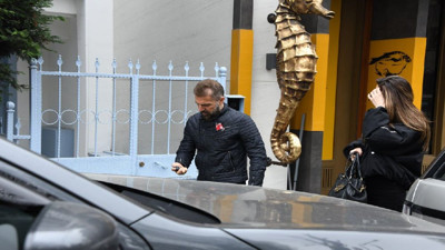 Harun Tan sevgilisiyle el ele görüntülendi