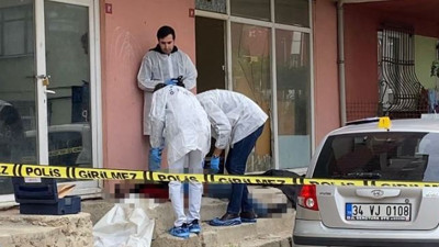 Ecel bayram günü kaldırımda yakaladı