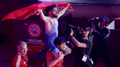 Adem Burak Uzun altın madalya kazandı