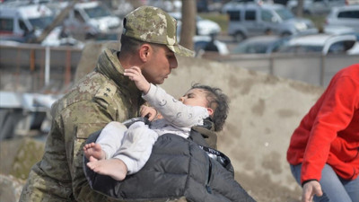 Depremden 5 milyon çocuk etkilendi. Hala bulunamayan çocuklar var