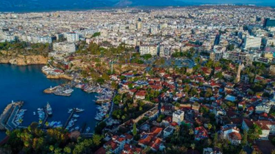 Yabancılar her 100 konuttan 38’ini Antalya’dan aldı