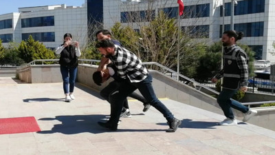 Tekirdağ'da polis aracına ateş açılmasına ilişkin yakalanan 3 zanlıdan biri tutuklandı