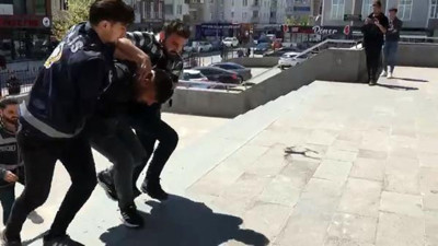 Polise ateş açan şüpheliden gazetecilere 'Bu kadar ünlü olduğumu bilmiyordum'