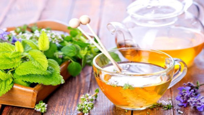 Boğaz ağrısına iyi gelen şifalı 8 bitki çayı