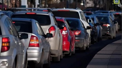 20 yaş üzeri arabası olanlar için flaş talep