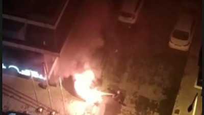 Park halindeki kamyonet alev alev yandı (25 Nisan 2023)