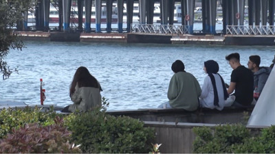 Sevgilisinin yanında öldürüldü