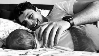 Taner Ölmez kızı Zeynep'i paylaştı! Baba kızın fotoğrafına yorum yağdı