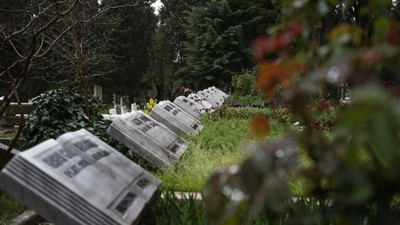 Mezarlıkta tartıştığı kişiyi kazmayla katletti
