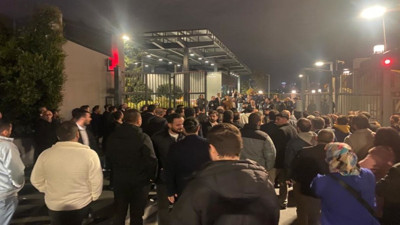 İYİ Partililer, Turkuvaz Medya önünde toplandı. A Haber'de Meral Akşener'e çirkin hakaret