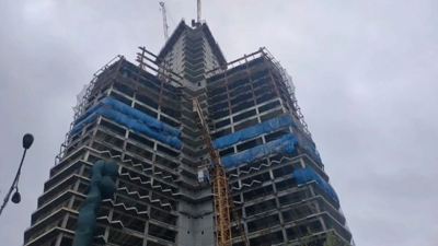 40 katlı gökdelen inşaatında feci ölüm. Metrelerce yükseklikten düştü