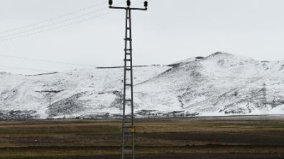 Mayıs ayında kar yağdı beyaza büründü