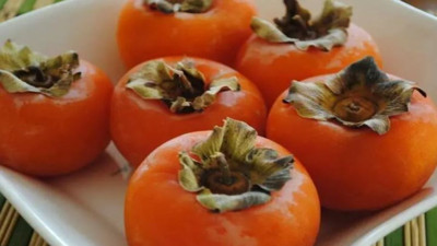 Hastanelik ediyor. Cennet hurmasını sakın böyle yemeyin