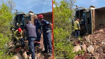 Hafriyat kamyonu şarampole devrildi! Sürücü yaralandı