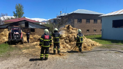 Erzincan'da ahır yangını