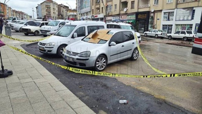 70 yaşındaki vatandaş park etmiş araçta ölü bulundu