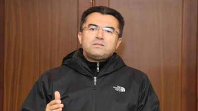 Erzurum Valisi Memiş'ten saldırı sonrası ilk açıklama. Bariyerlerin arkasına su şişeleri atılmaya başlandı